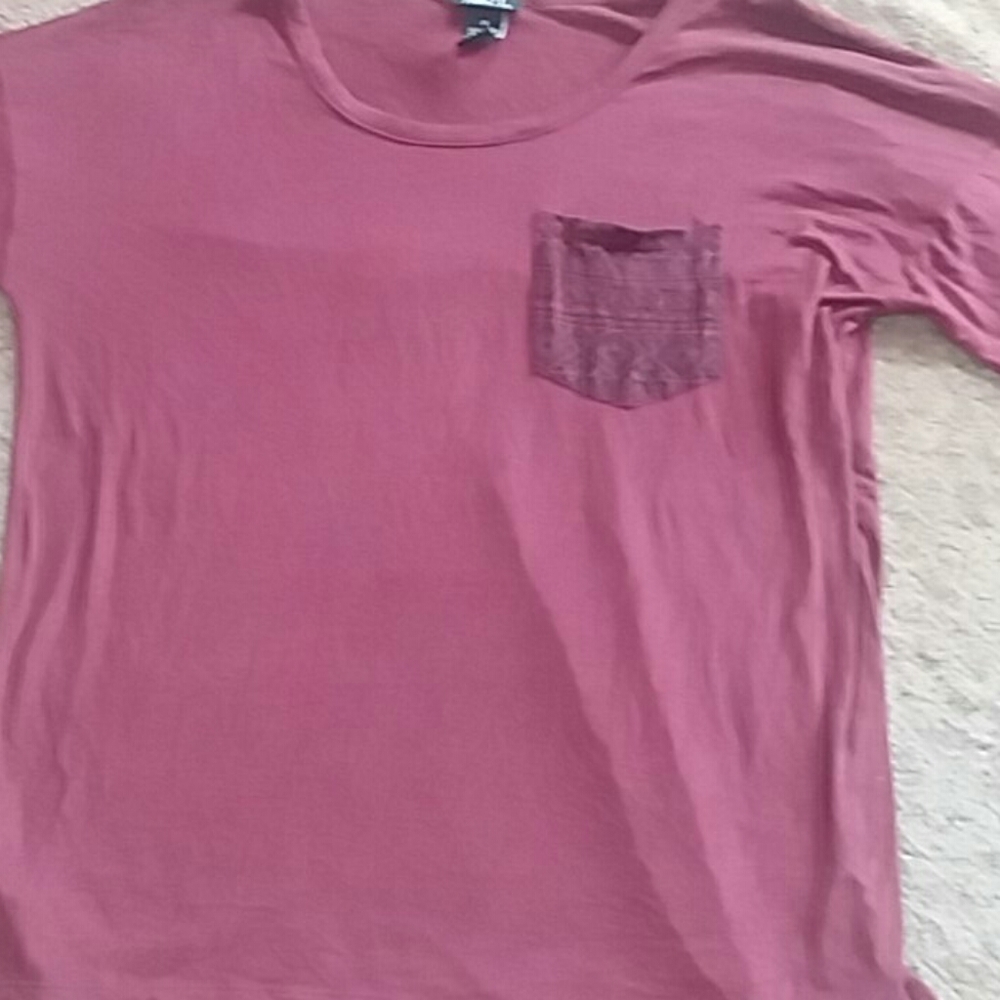 3/4 length long sleeved shirt